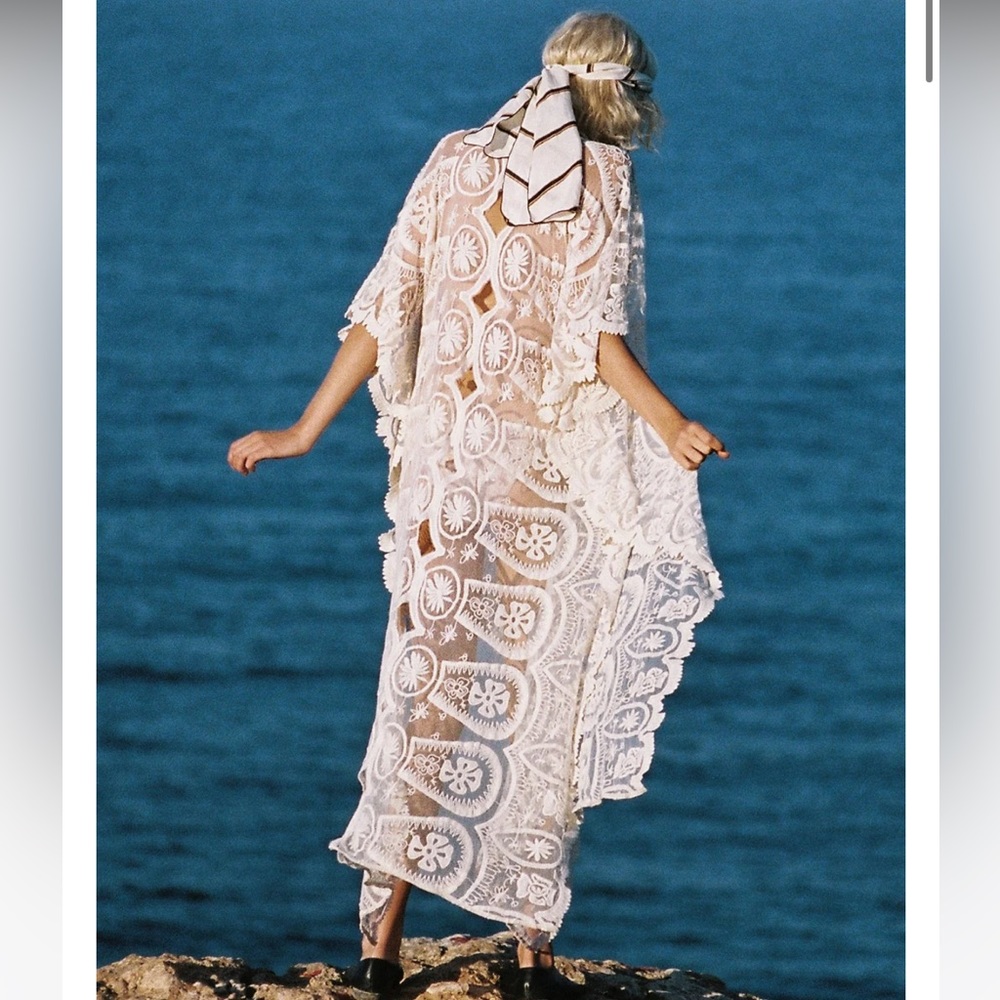 Jen’s Pirate Booty Pixie Mykonos Kaftan in Salt Pixie (White)